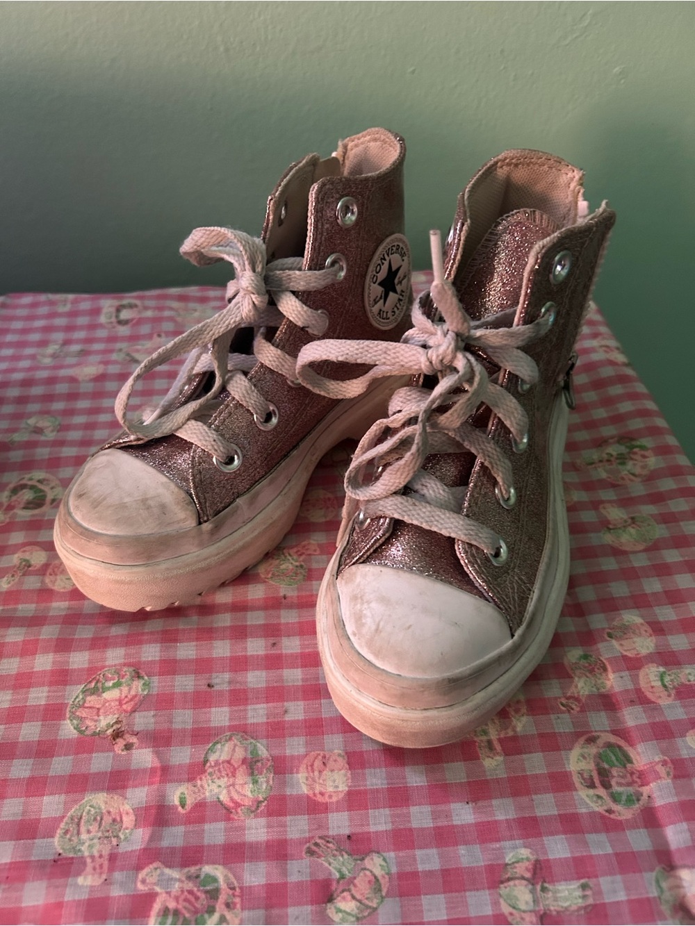 Converse Kids' High-Top Sneakers in Rose Glitter y2k size 11